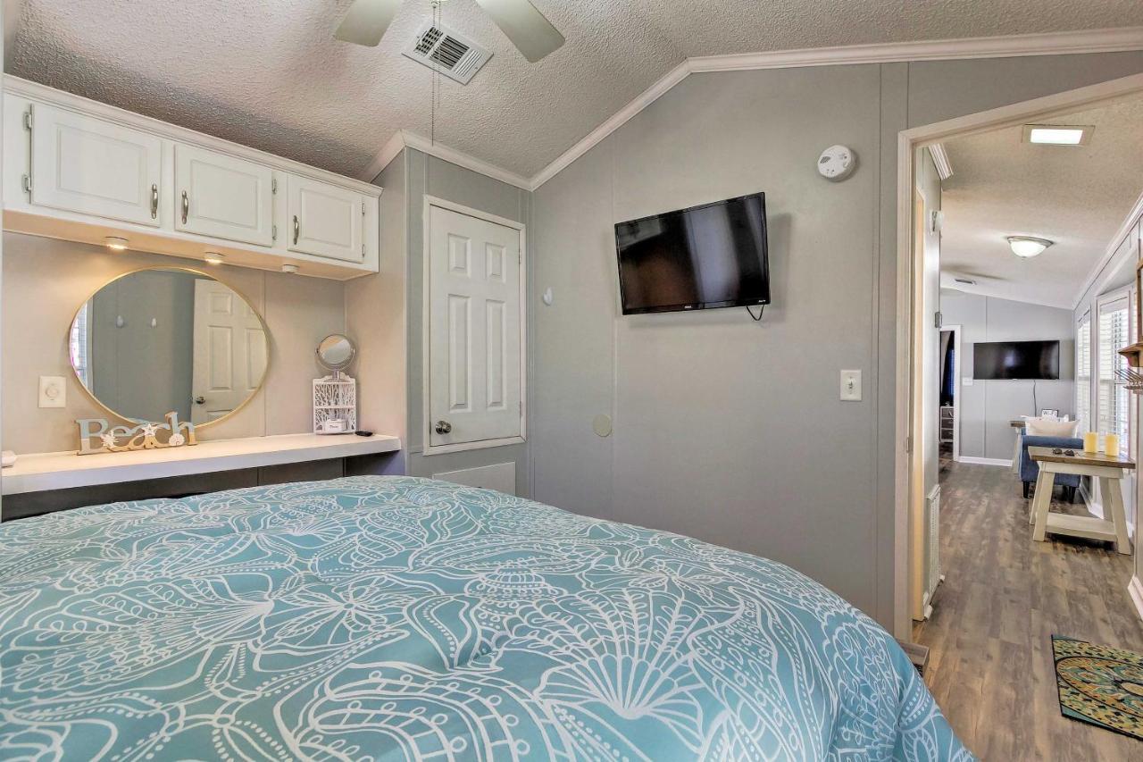 Walk To Beach Miramar Tropical Cabana With Deck! 德斯廷 外观 照片
